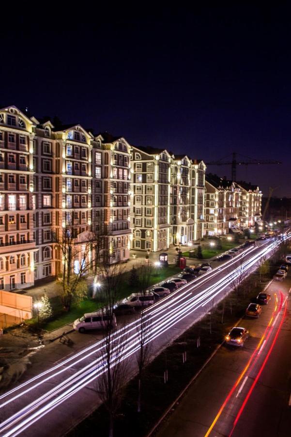 Royal House Apartment Kiev Bagian luar foto