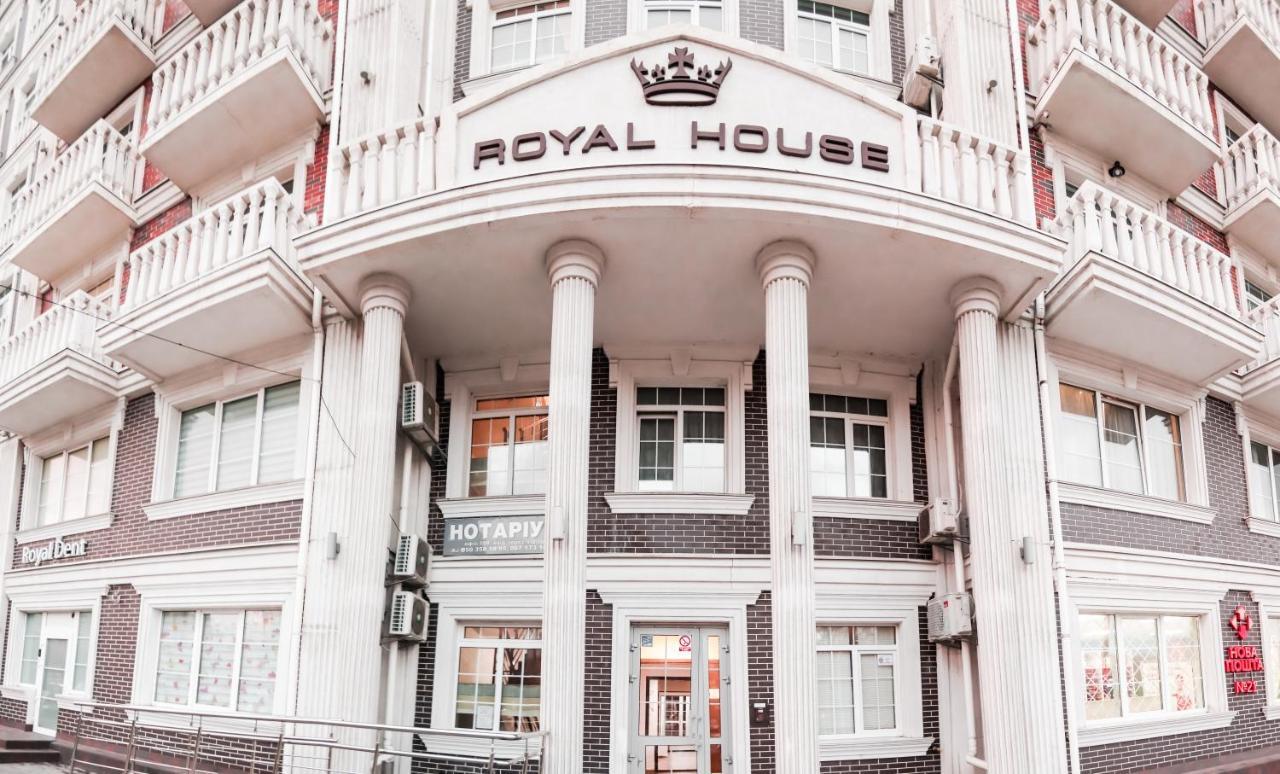 Royal House Apartment Kiev Bagian luar foto